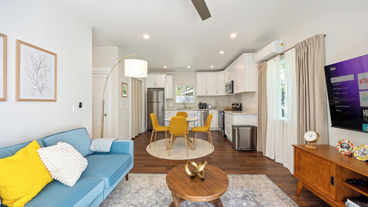 Photo of Livingroom in East Sacramento
