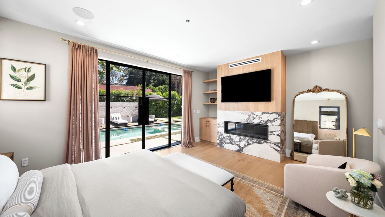 Photo of Bedroom in Mount Olympus