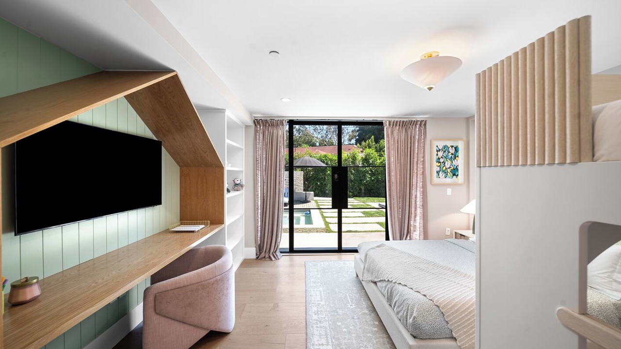 Photo of Bedroom in Mount Olympus