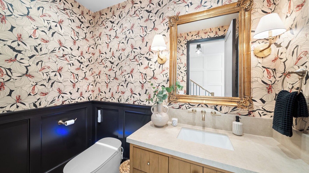 Photo of Bathroom in Mount Olympus