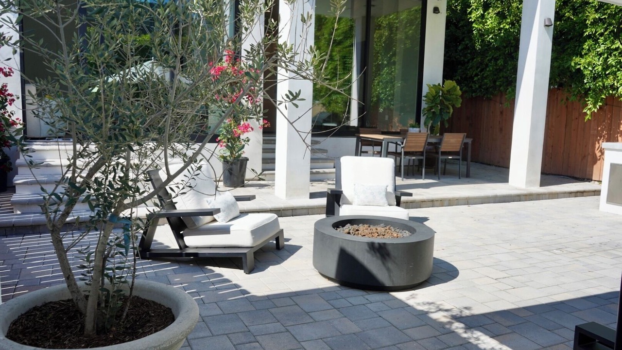 Photo of Patio Balcony in Fairfax District