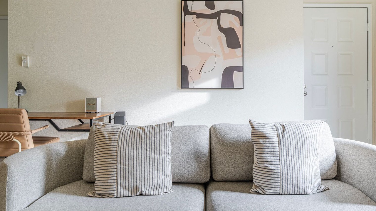 Photo of Livingroom in Shoreline West