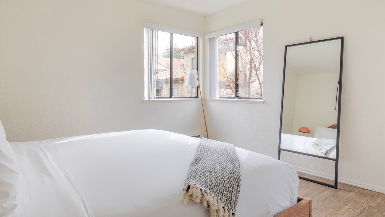 Photo of Bedroom in Shoreline West