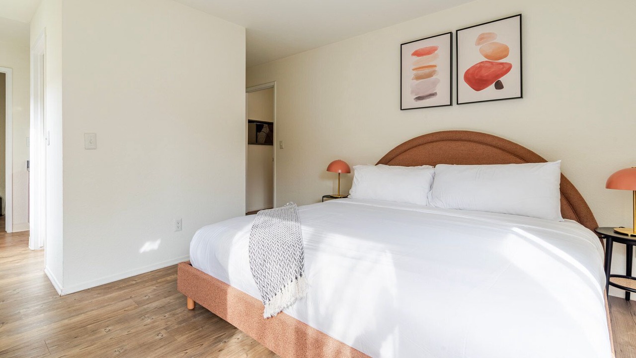 Photo of Bedroom in Shoreline West
