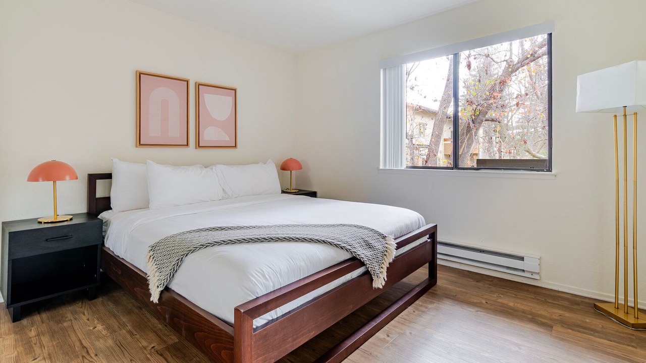 Photo of Bedroom in Shoreline West