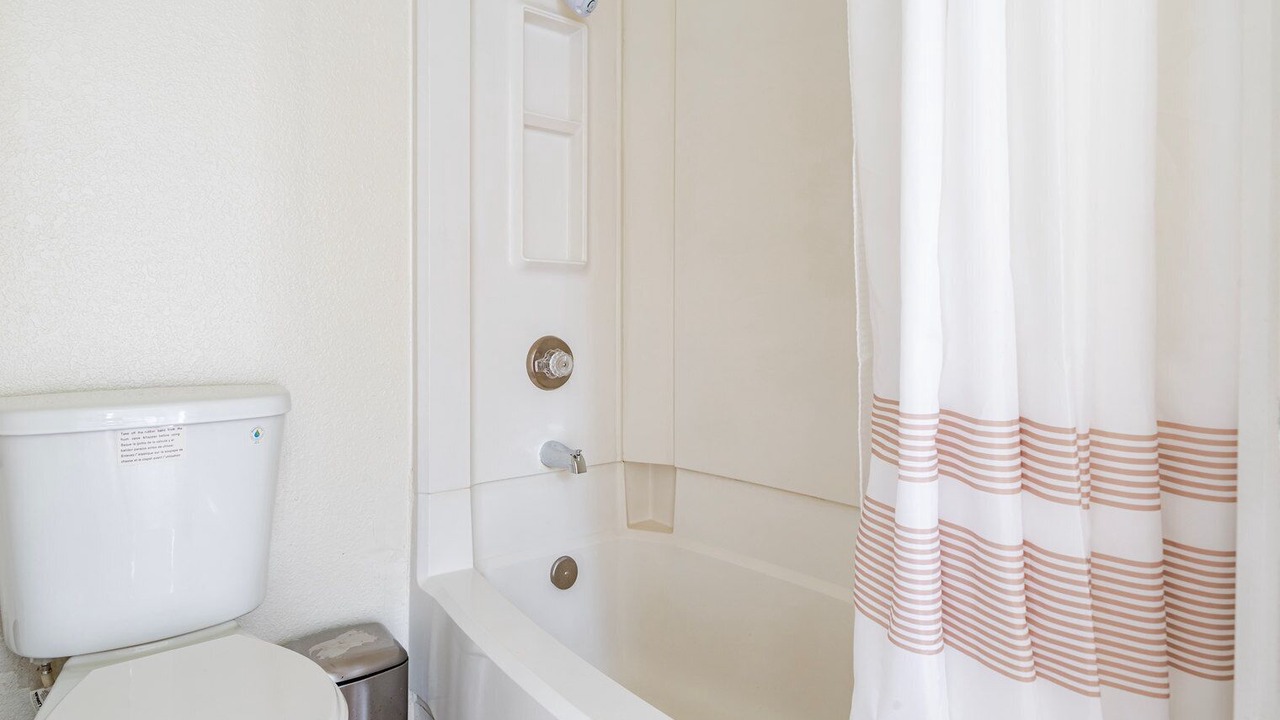 Photo of Bathroom in Shoreline West