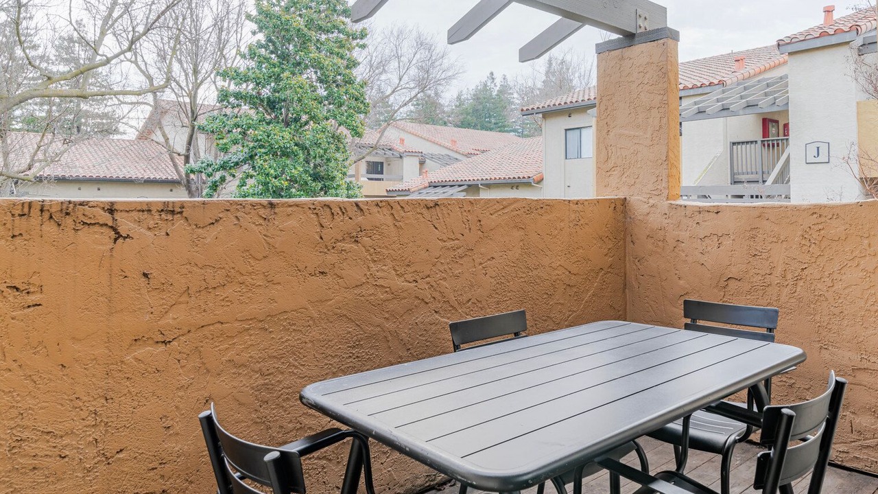 Photo of Outdoor in Shoreline West