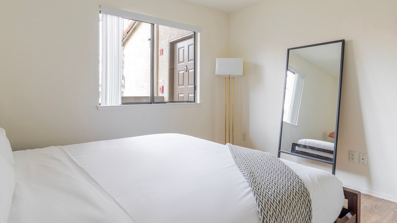 Photo of Bedroom in Shoreline West
