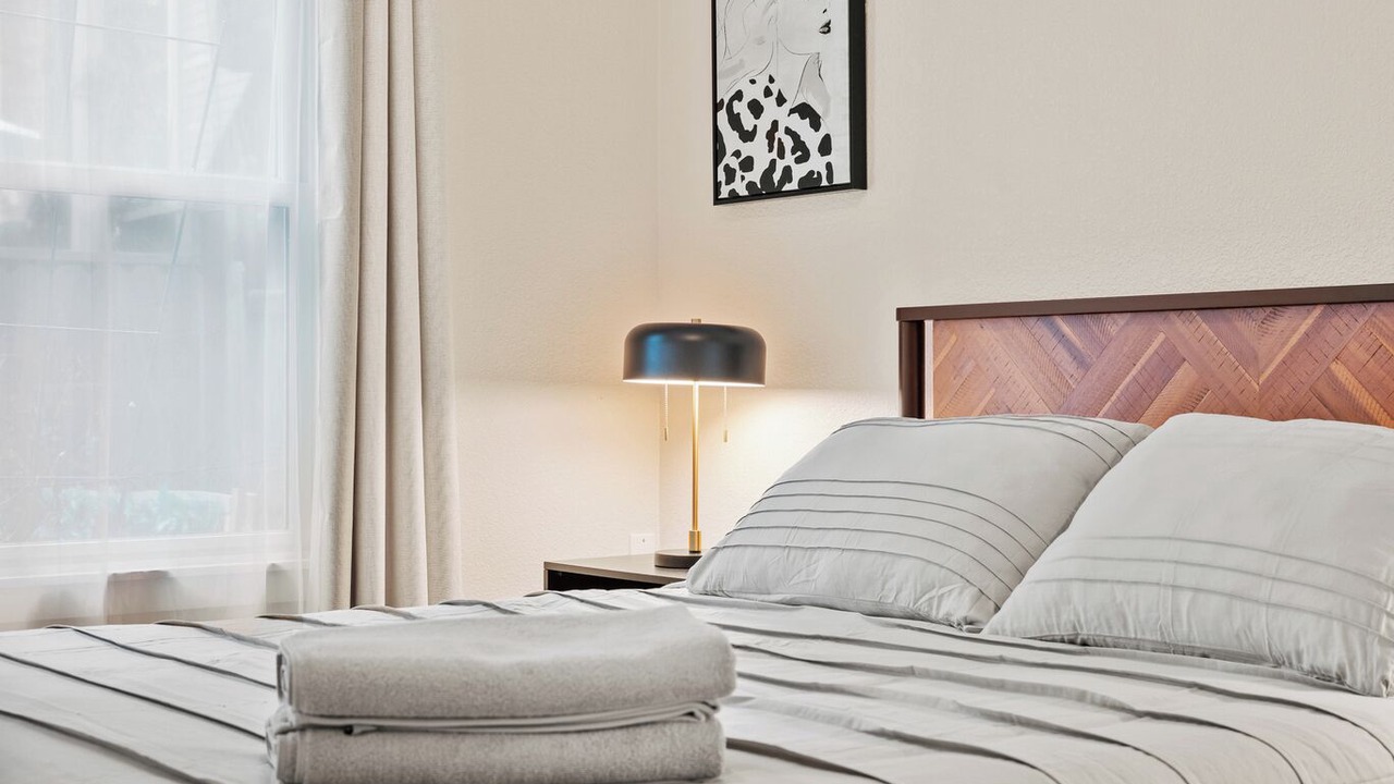 Photo of Bedroom in Poverty Ridge