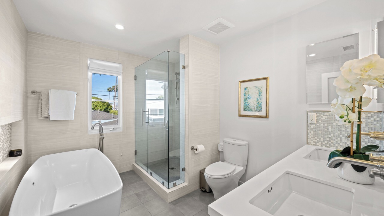 Photo of Bathroom in Naples