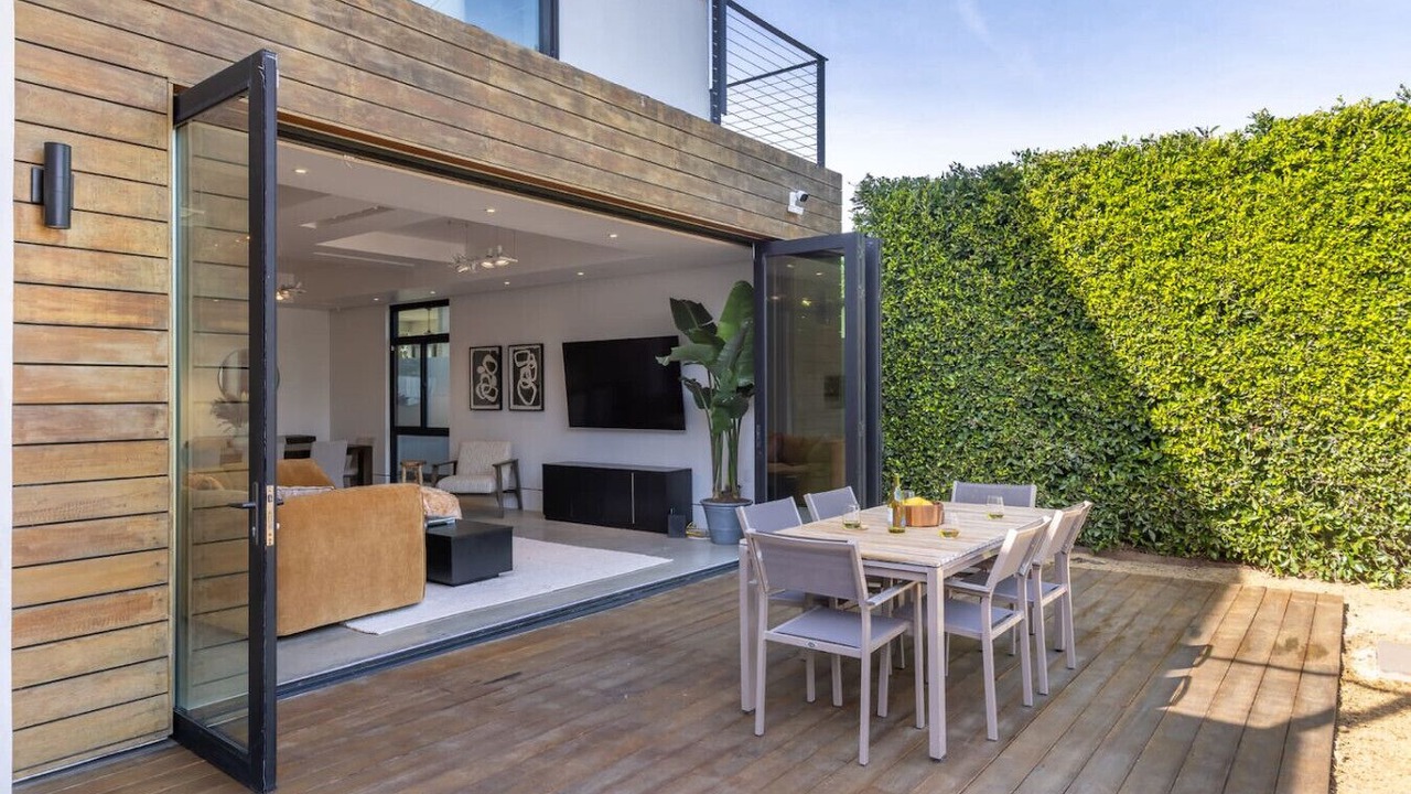 Photo of Outdoor in West Los Angeles