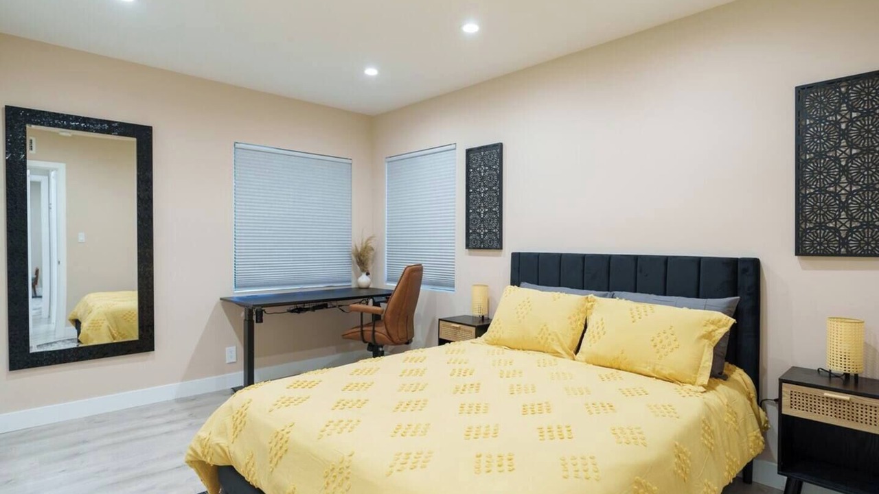 Photo of Bedroom in Crescenta Highlands