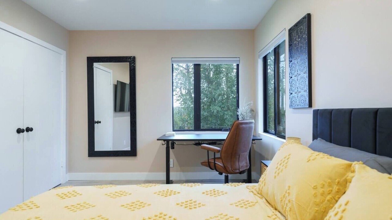 Photo of Bedroom in Crescenta Highlands