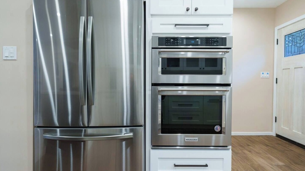 Photo of Kitchen in Crescenta Highlands