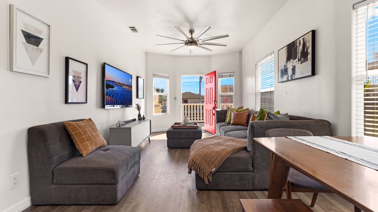 Photo of Livingroom in Roseville - Fleet Ridge