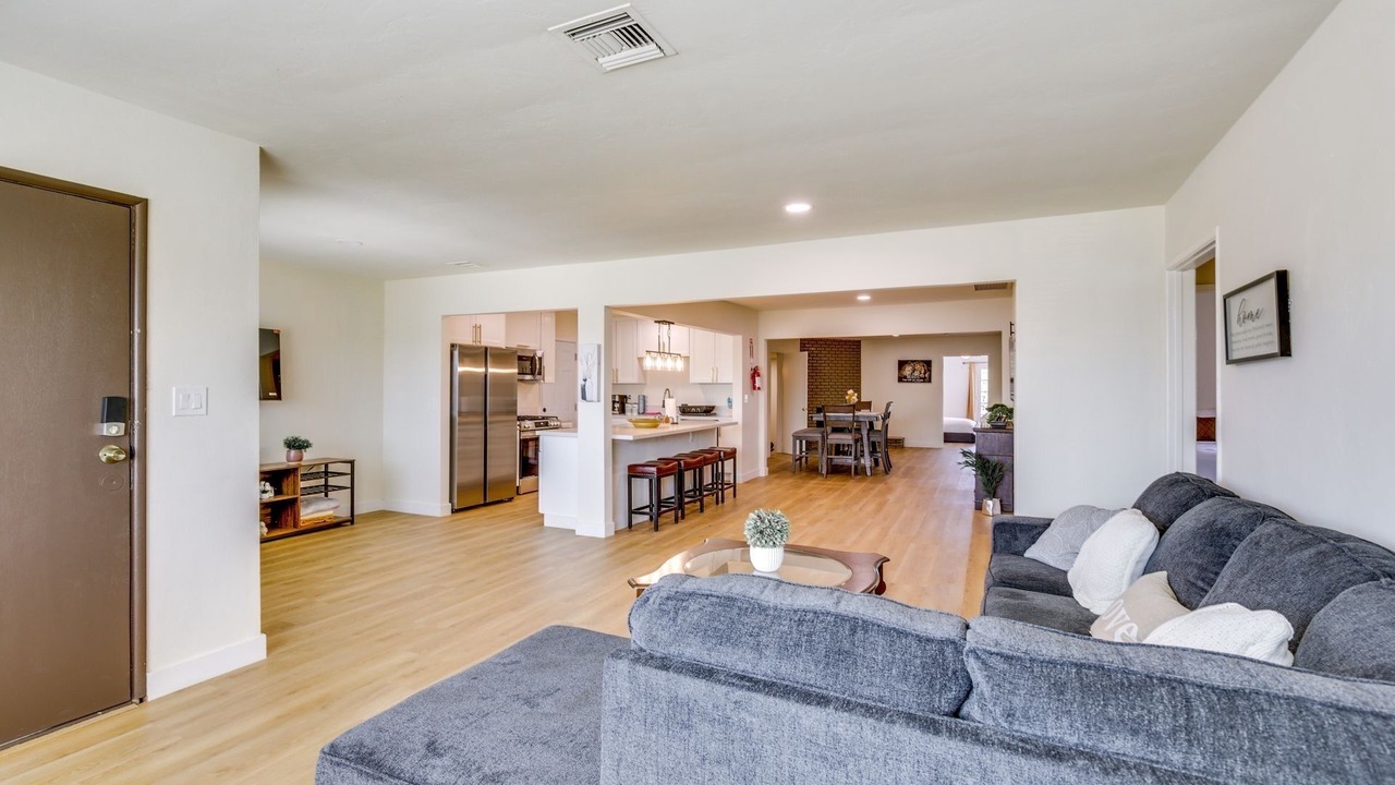 Photo of Livingroom in Paradise Hills