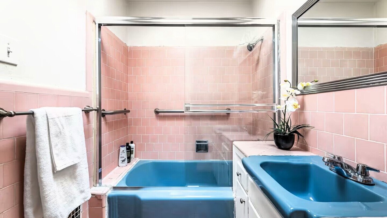 Photo of Bathroom in Fairfax District