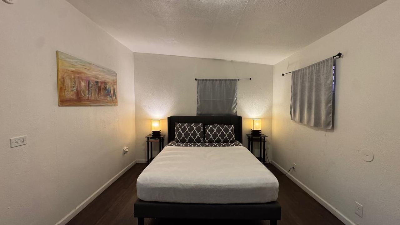 Photo of Bedroom in Fairfax District