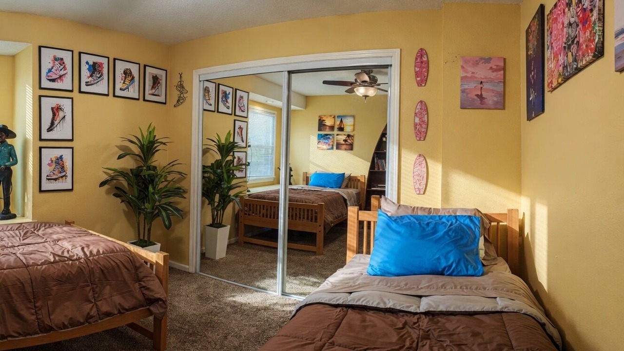 Photo of Bedroom in Orange