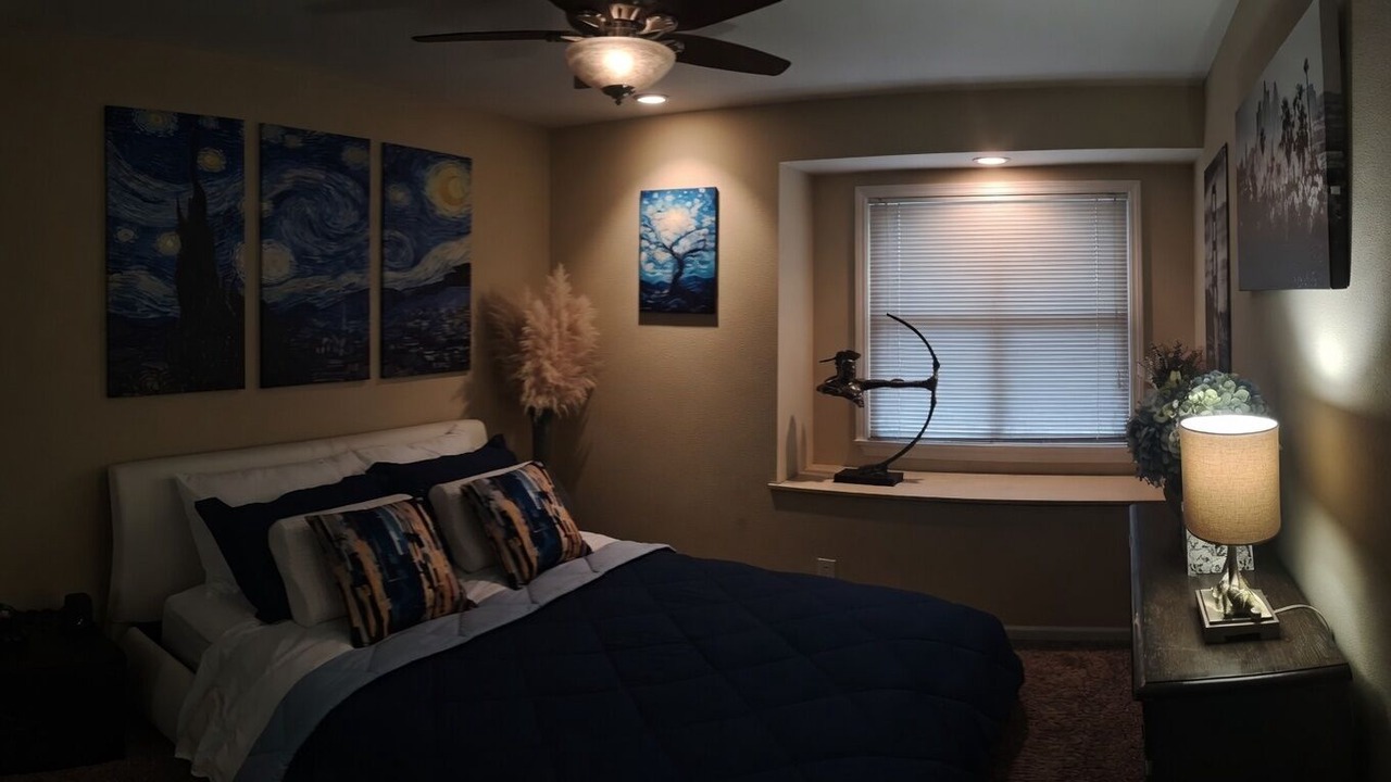 Photo of Bedroom in Orange