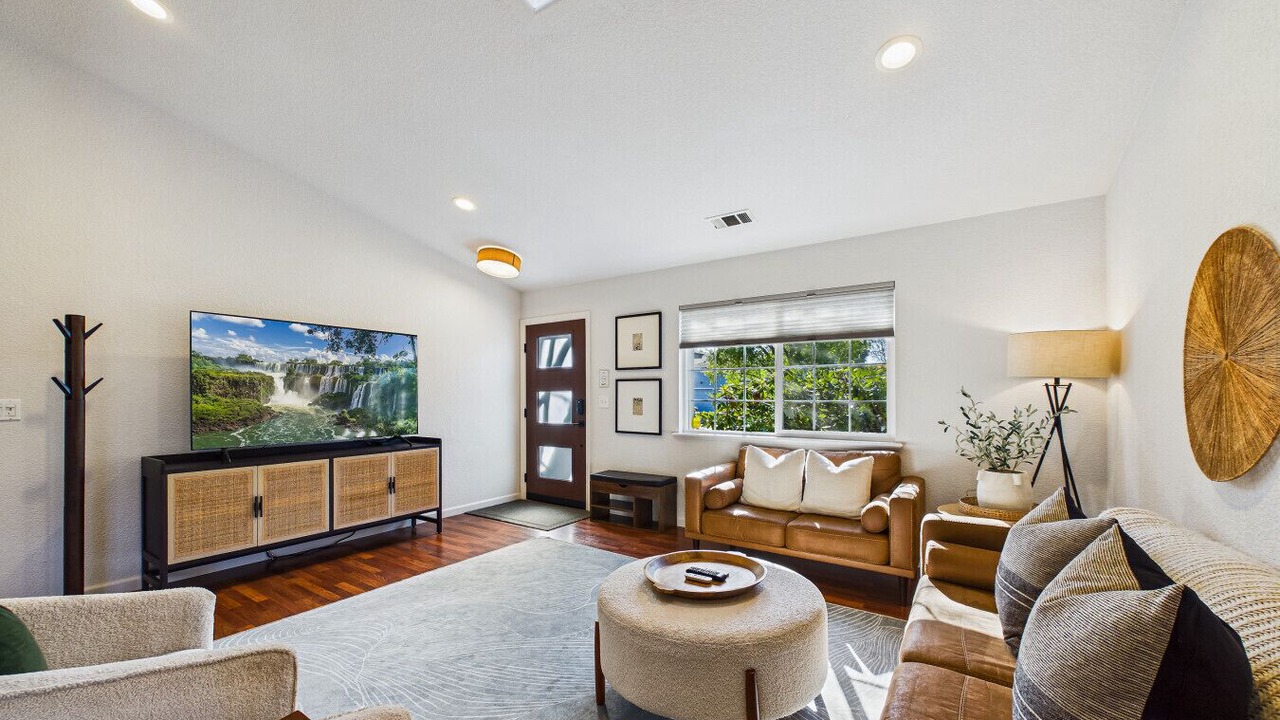 Photo of Livingroom in McKinleyville