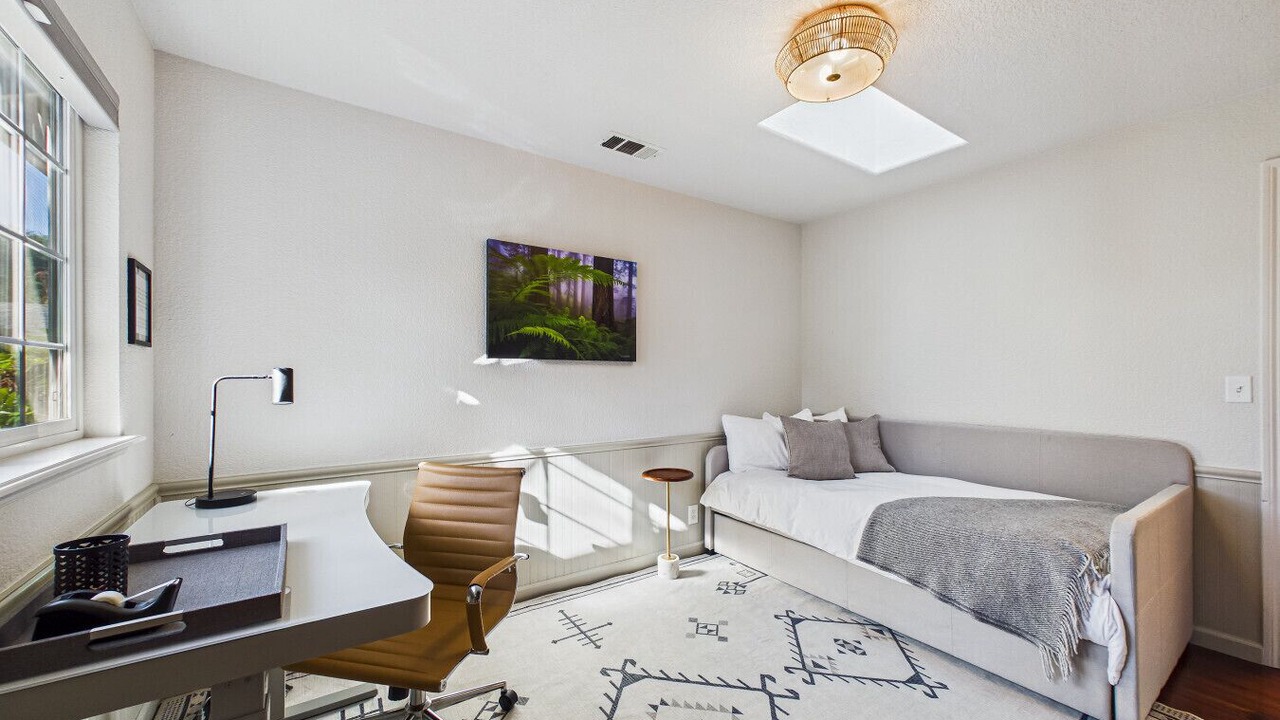 Photo of Bedroom in McKinleyville
