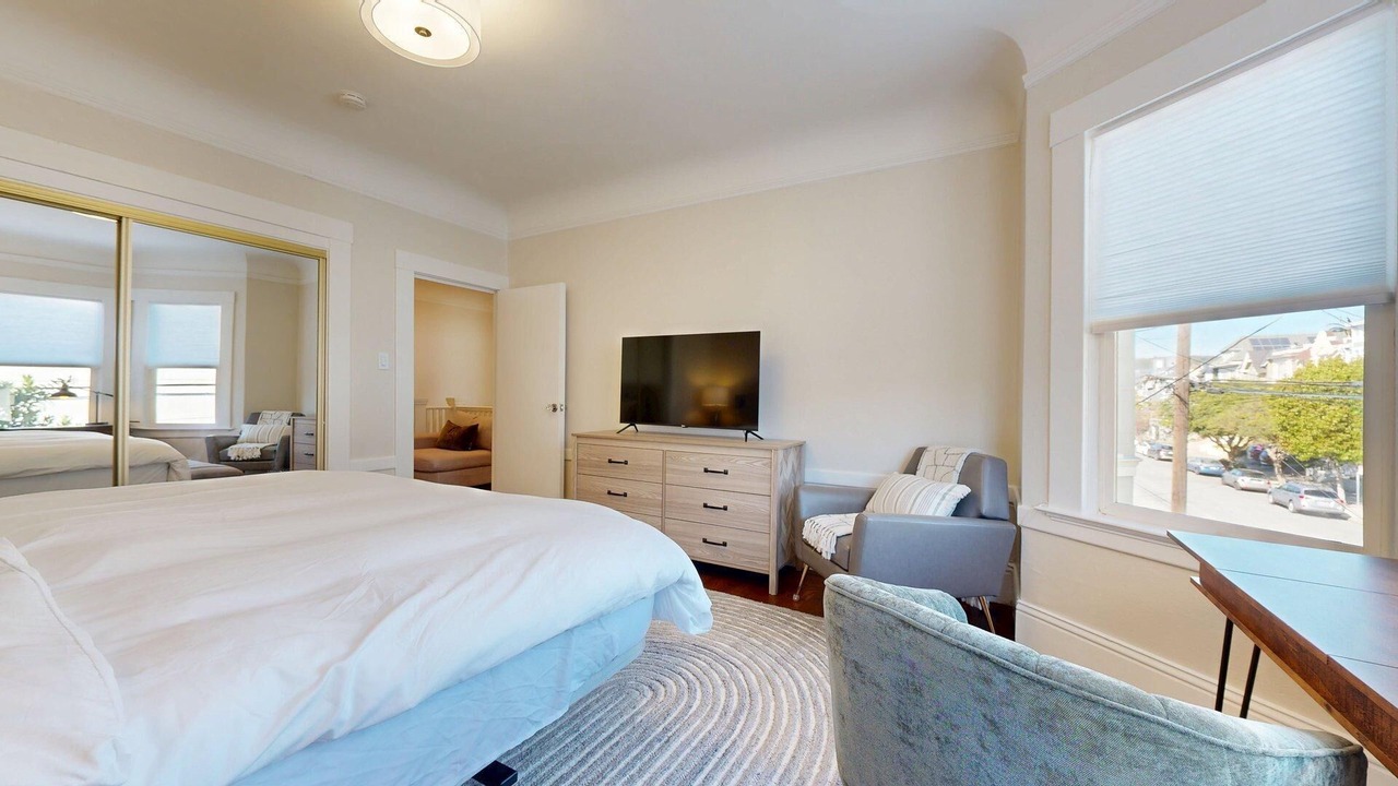 Photo of Bedroom in Richmond District