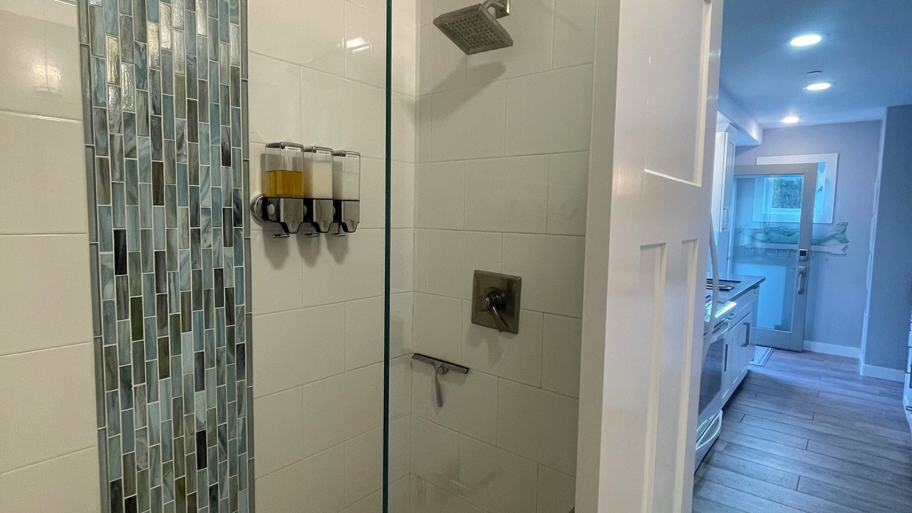 Photo of Bathroom in Avalon