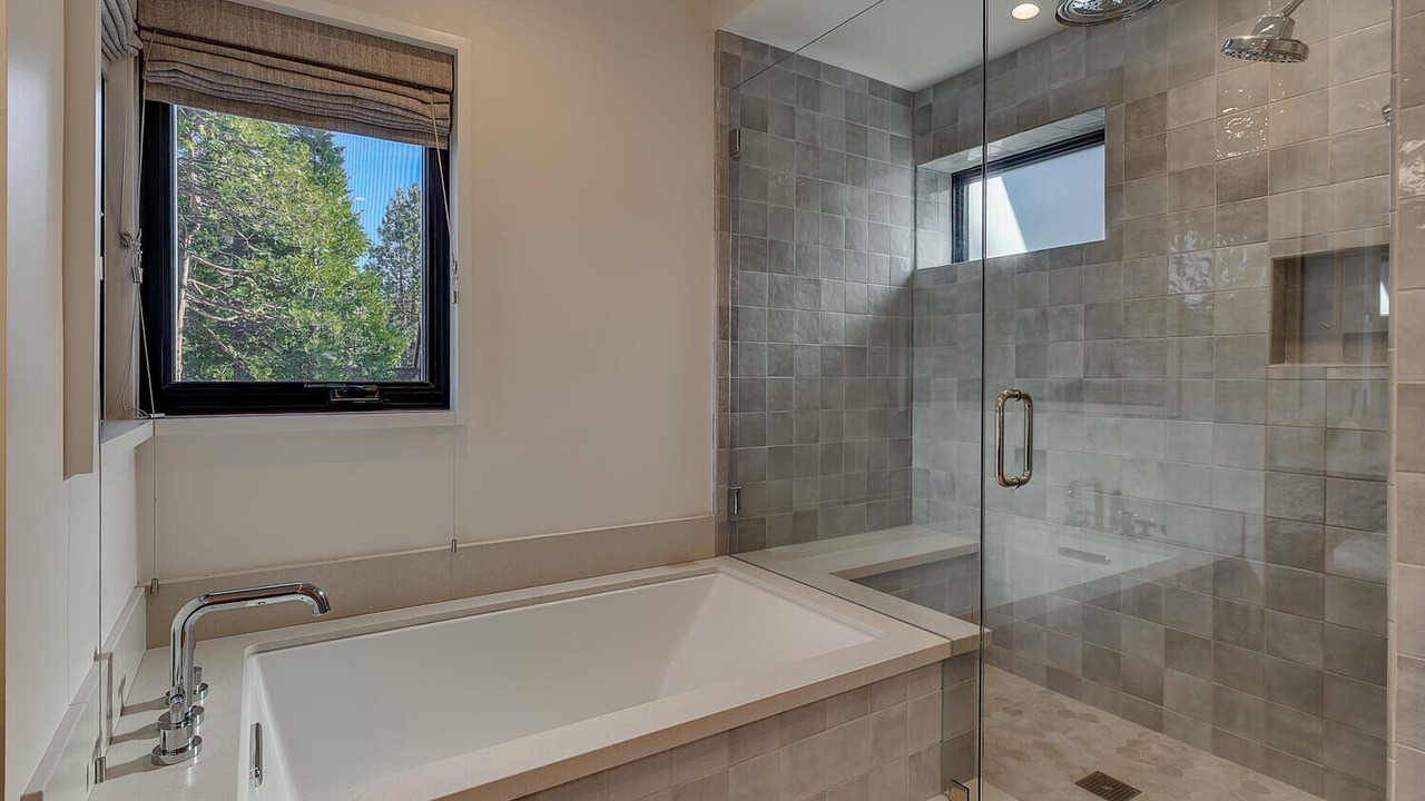 Photo of Bathroom in Tahoma