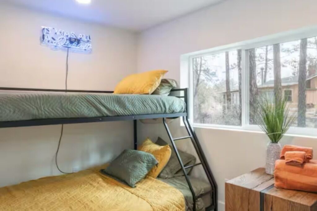 Photo of Bedroom in Mountain Club