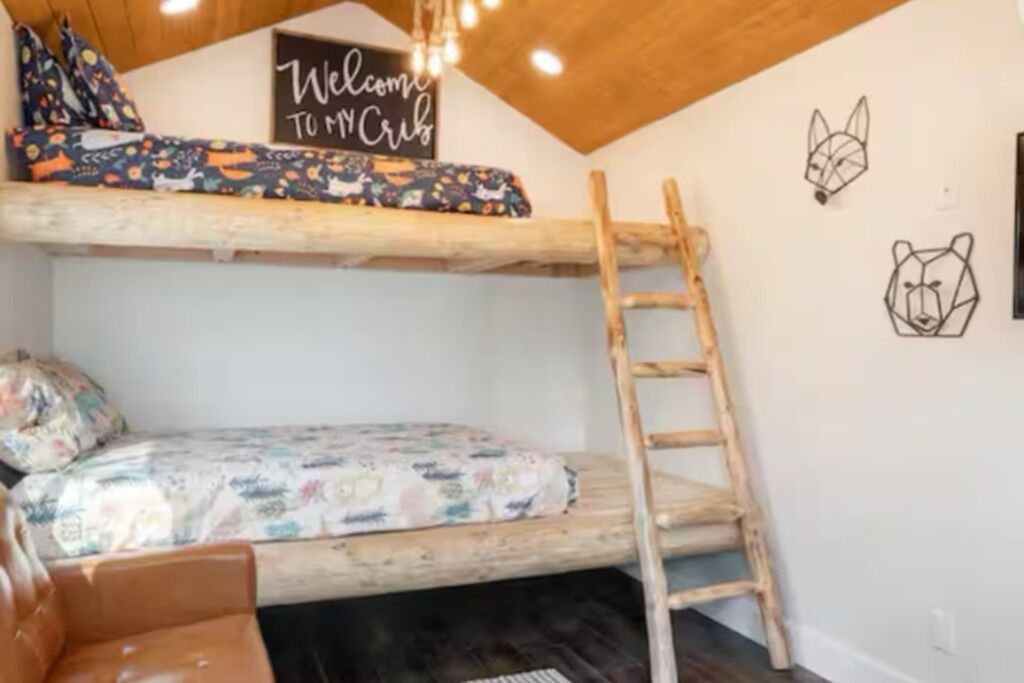 Photo of Bedroom in Mountain Club