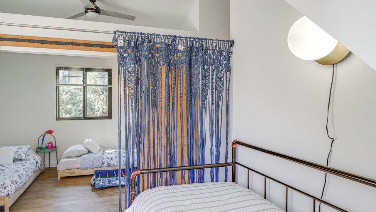 Photo of Bedroom in Pine Mountain Club