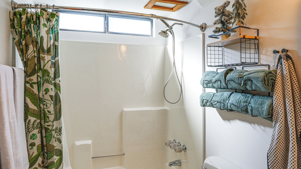 Photo of Bathroom in Pine Mountain Club