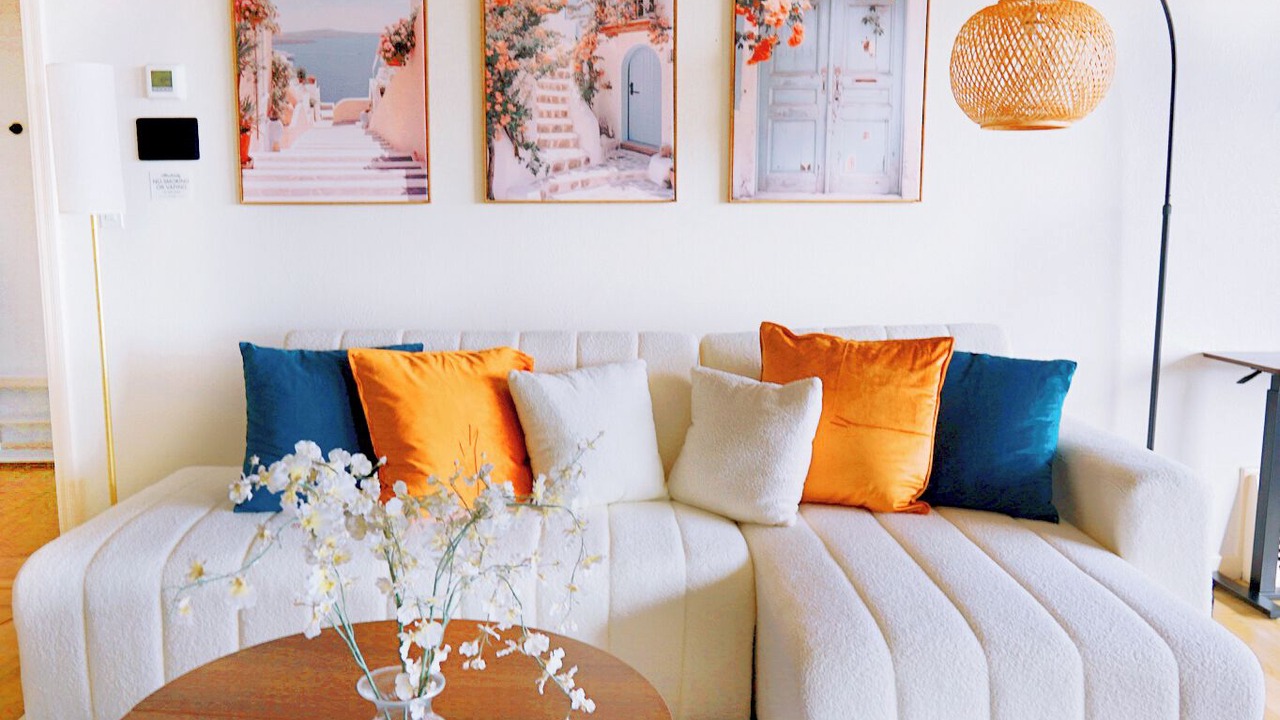 Photo of Livingroom in Berkeley Hills