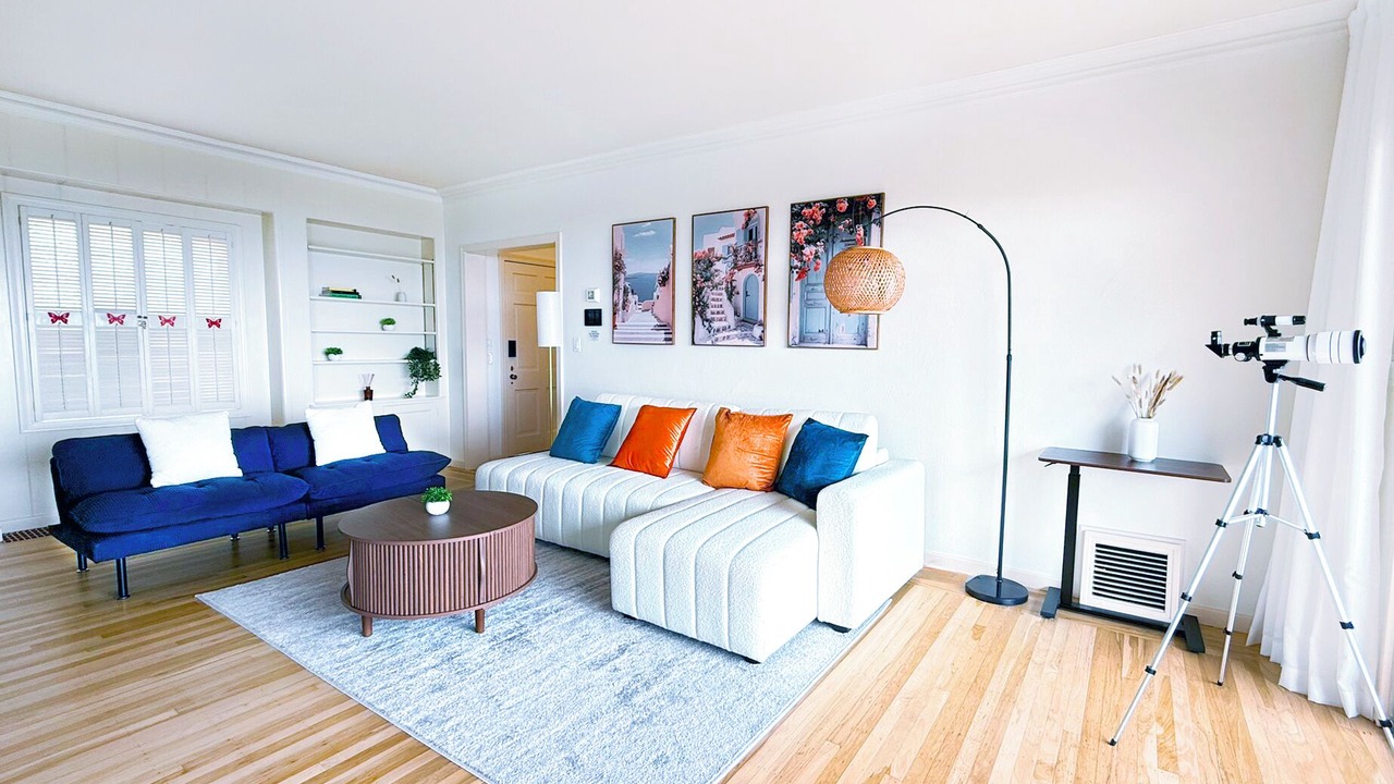Photo of Livingroom in Berkeley Hills