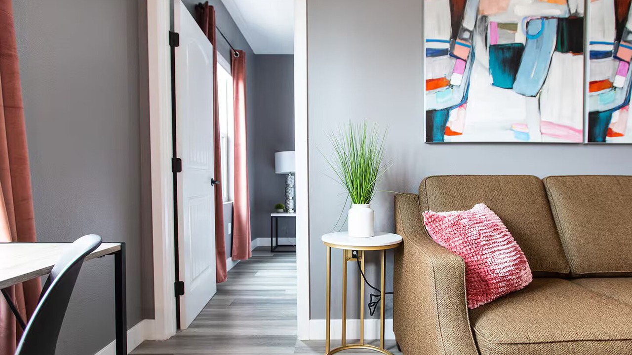 Photo of Livingroom in University Heights
