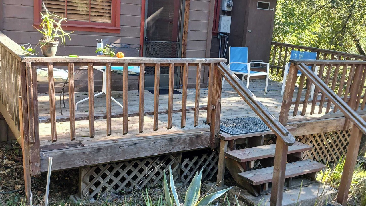 Photo of Patio Balcony in Holy City