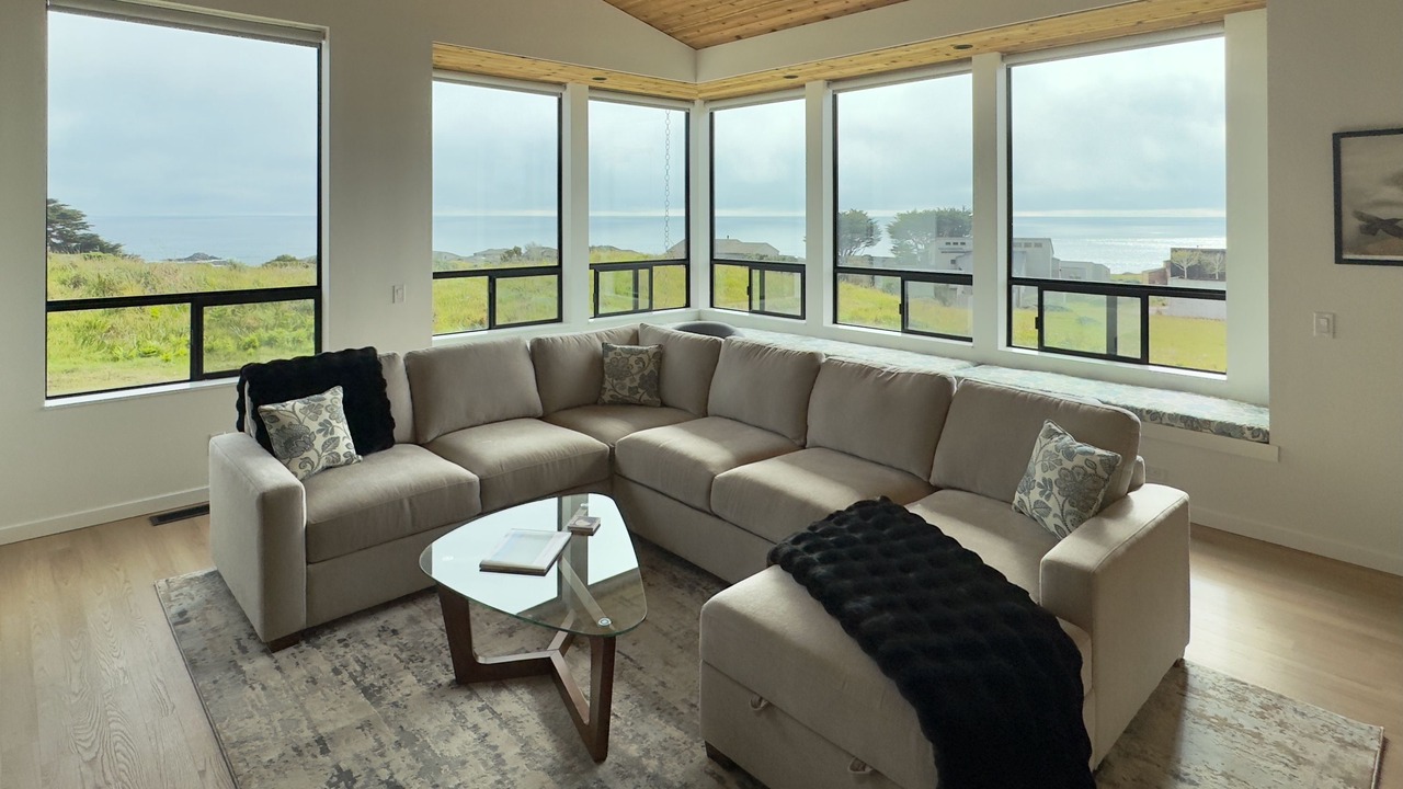 Photo of Livingroom in Sea Ranch