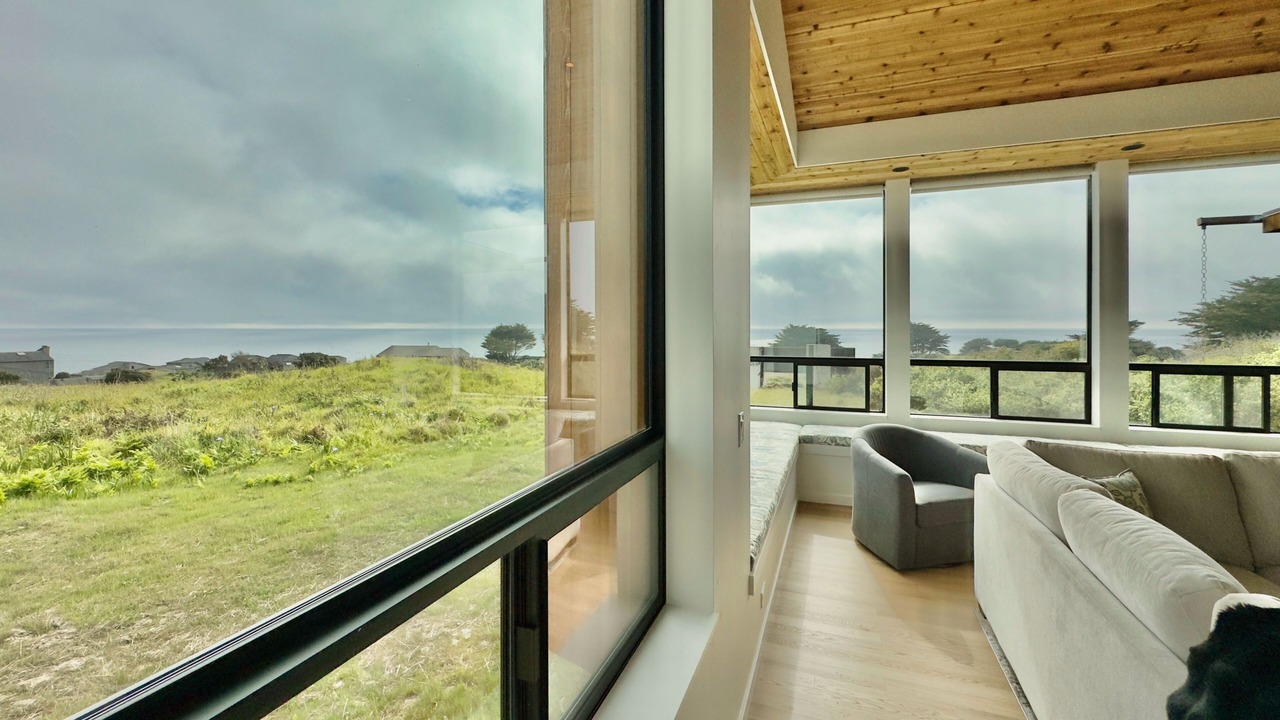 Photo of Livingroom in Sea Ranch