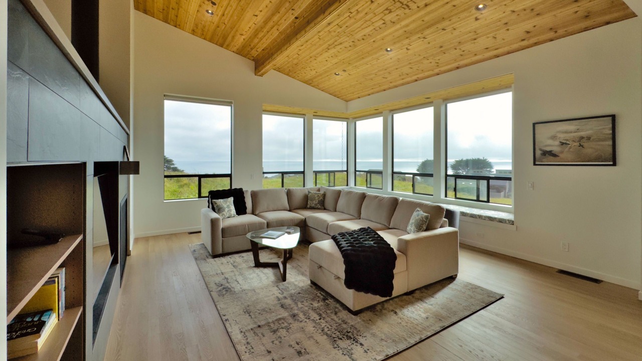 Photo of Livingroom in Sea Ranch
