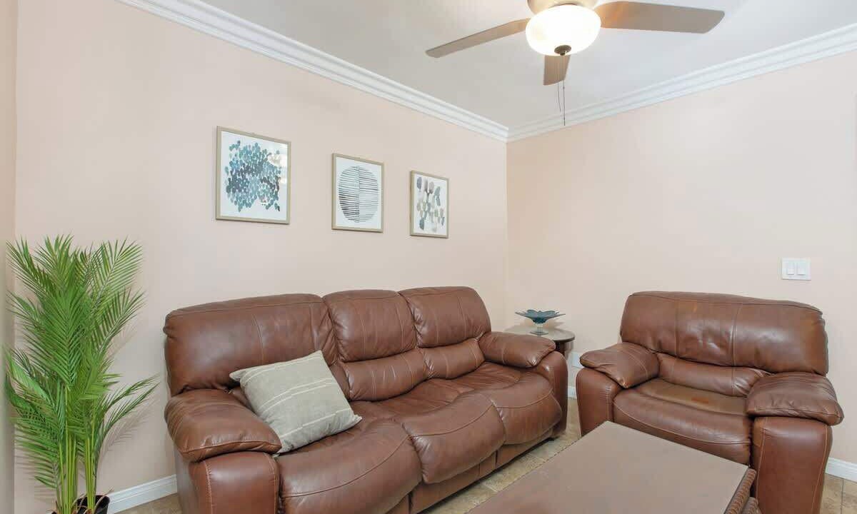 Photo of Livingroom in North Pacific Beach