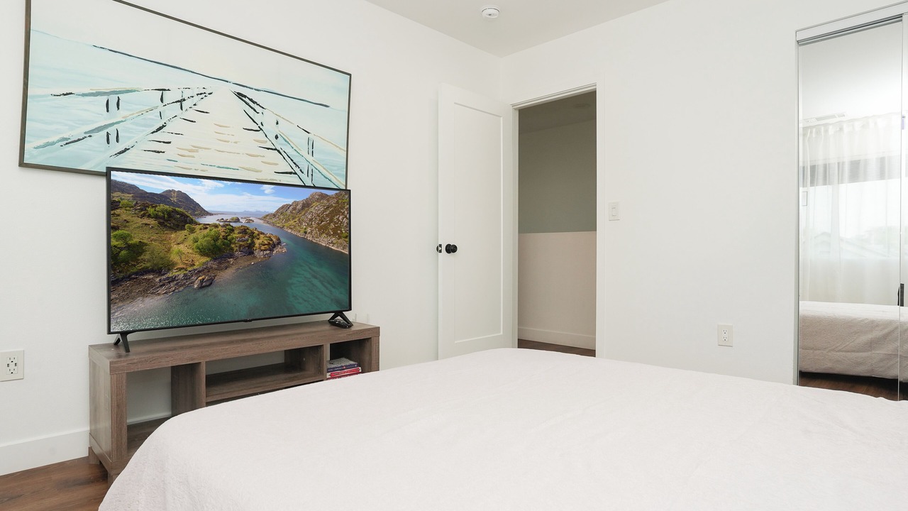 Photo of Bedroom in Inglewood