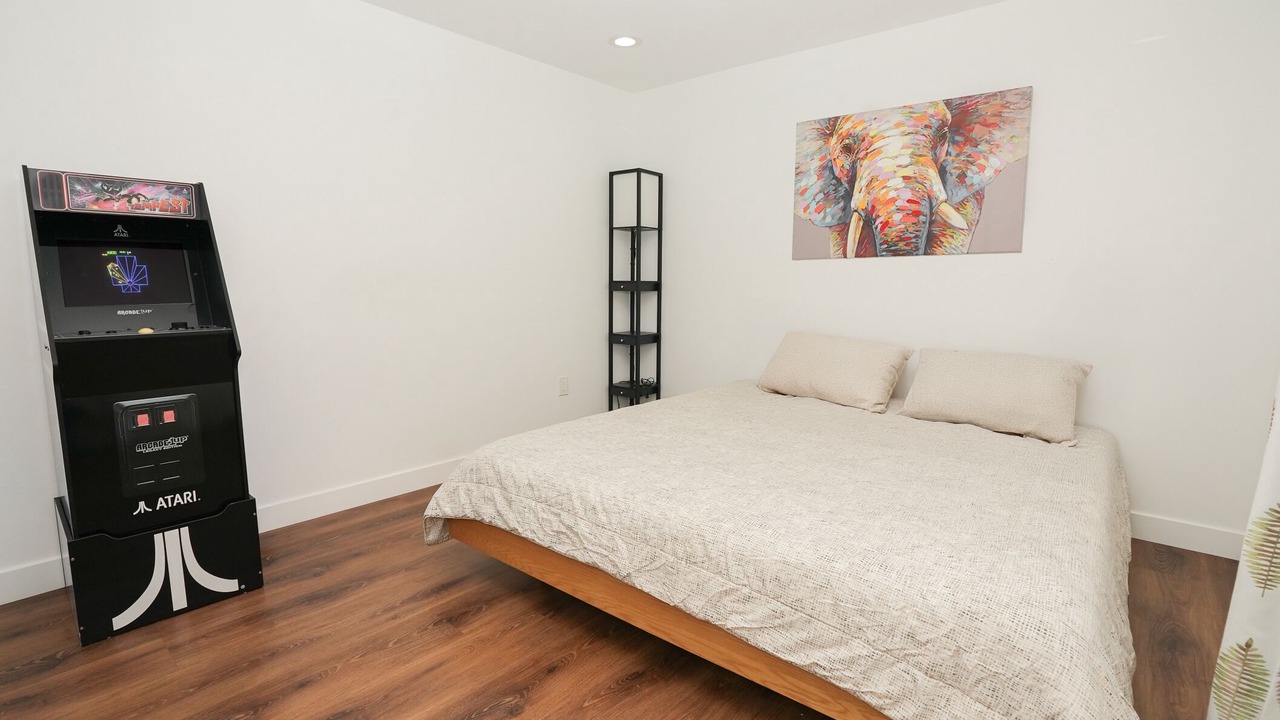 Photo of Bedroom in Inglewood