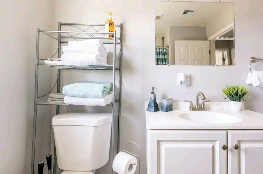 Photo of Bathroom in Oildale