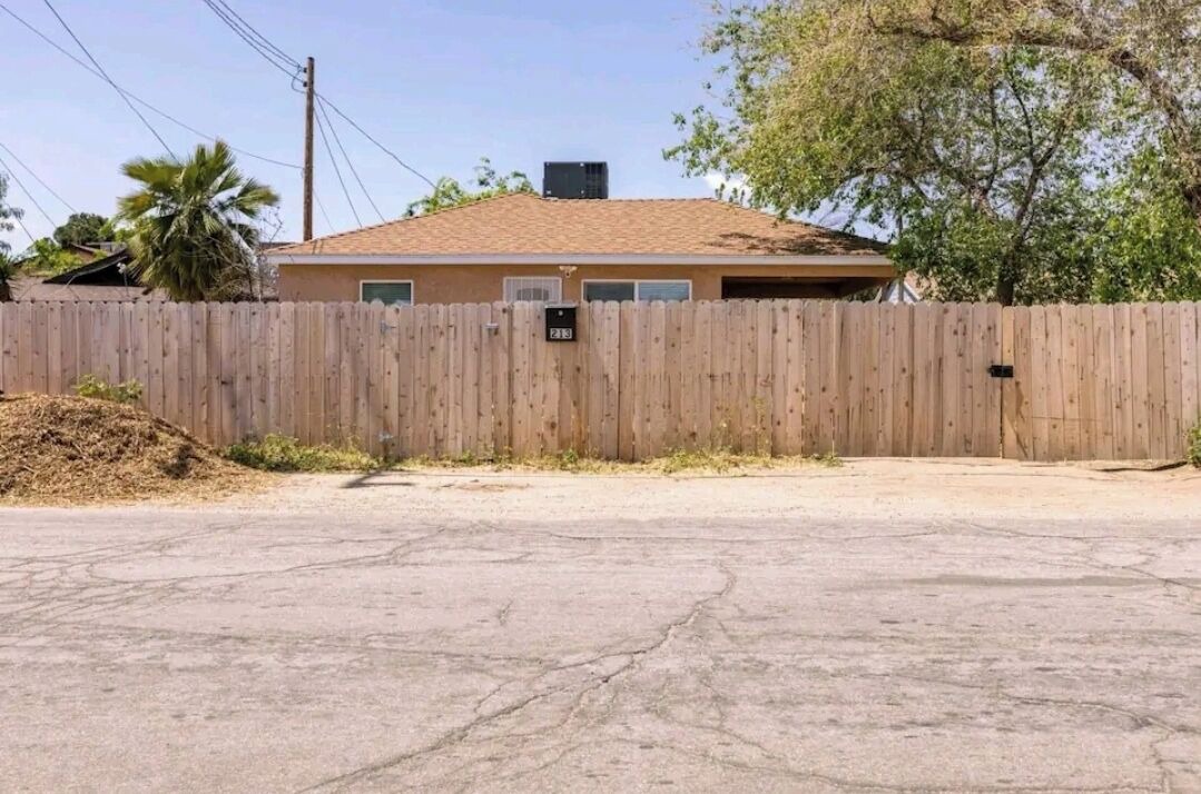 Photo of Outdoor in Oildale