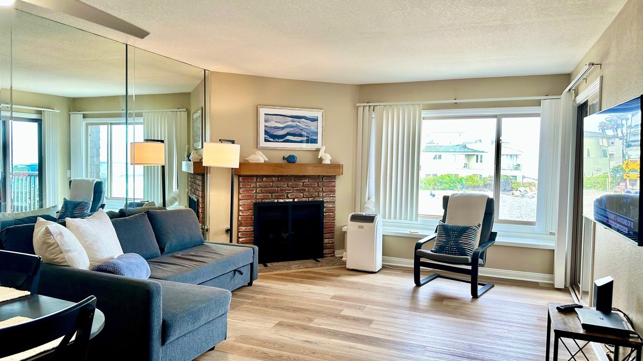 Photo of Livingroom in South Oceanside