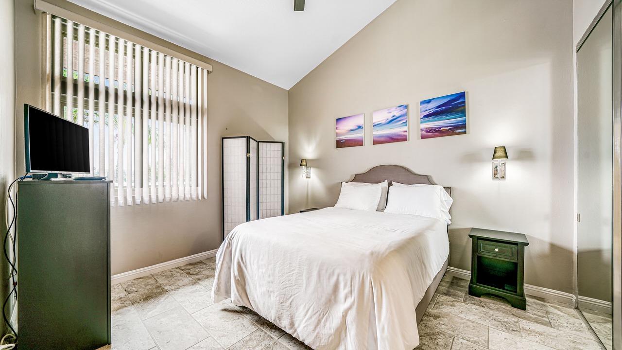Photo of Bedroom in South Oceanside
