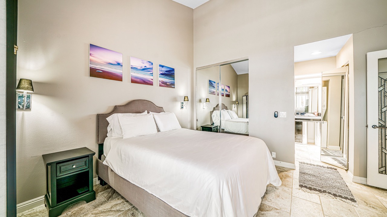 Photo of Bedroom in South Oceanside