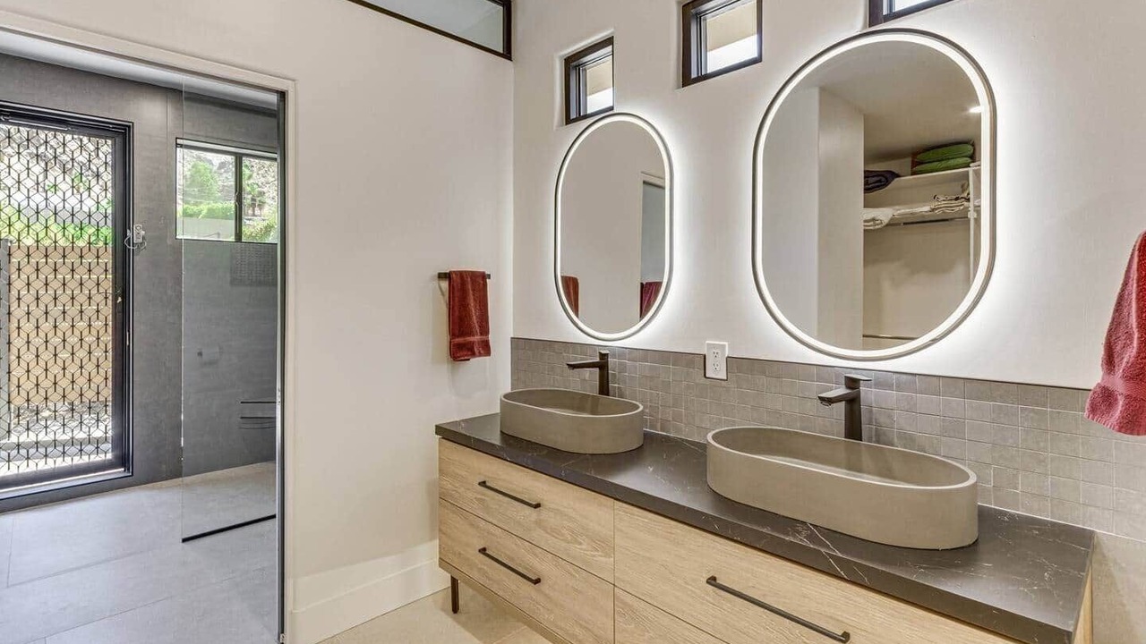 Photo of Bathroom in Araby Cove