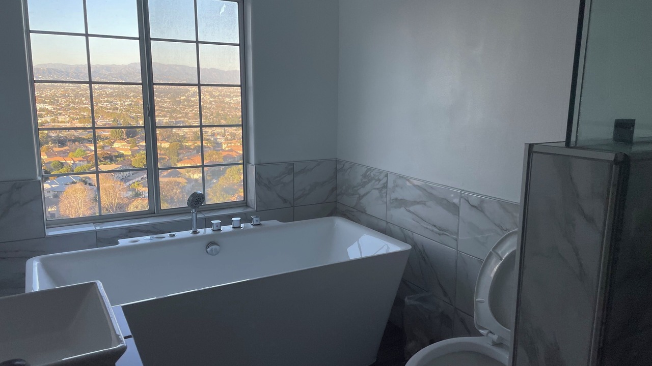 Photo of Bathroom in Crenshaw